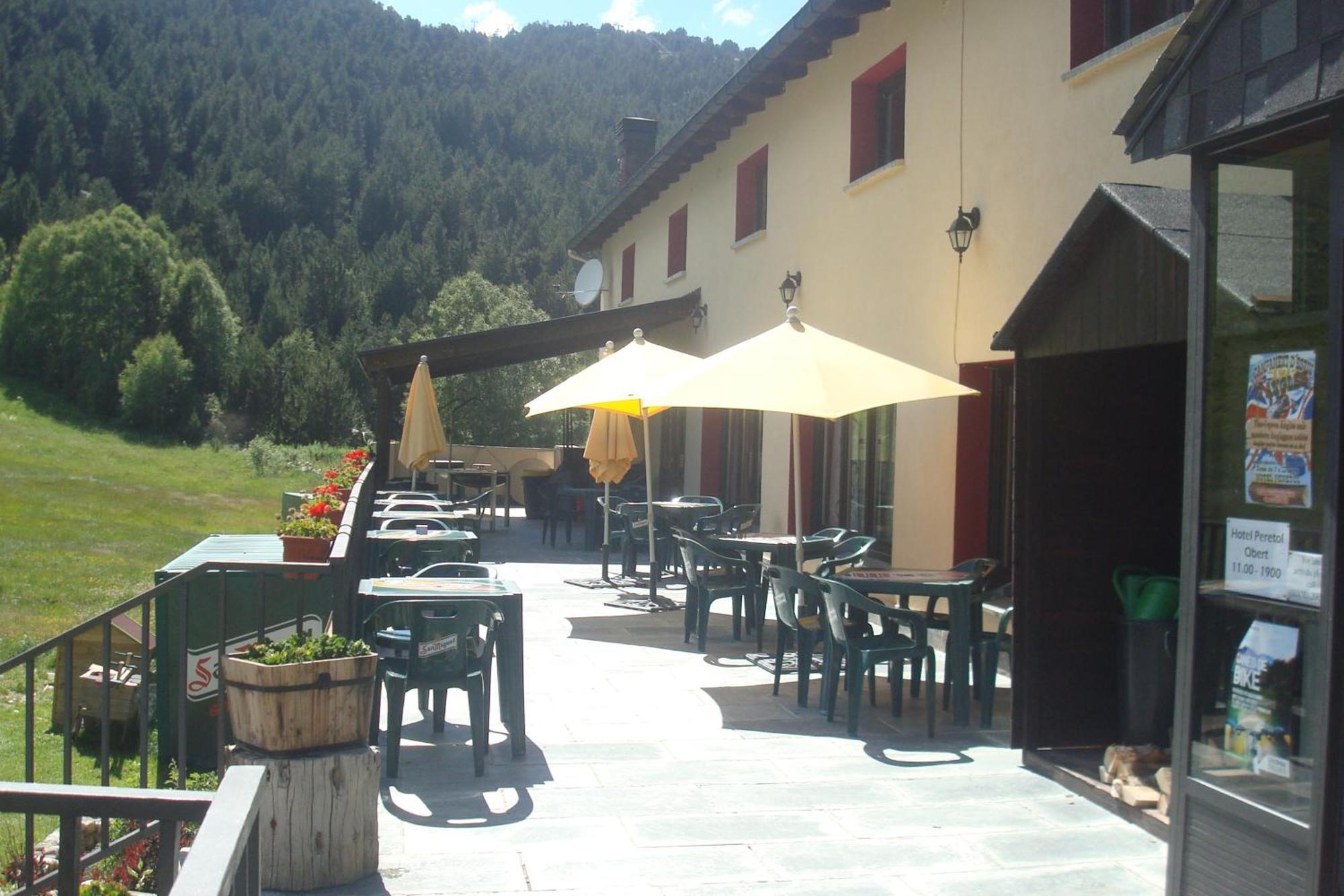 Hotel Peretol Солдеу Экстерьер фото